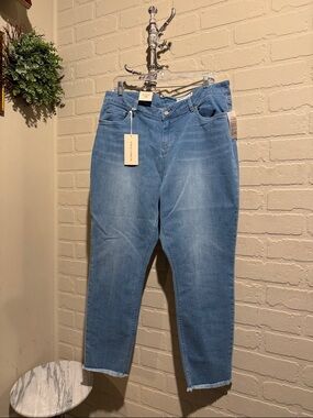 Vince Camuto jeans 16W Blue denim stretch raw hem ankle